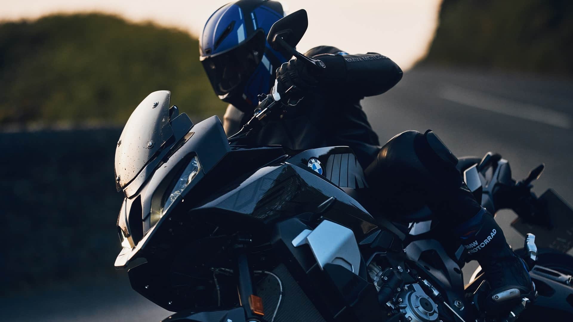BMW M 1000 XR