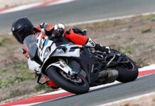 BMW Motorrad patenta unos alerones frontales con intermitentes integrados