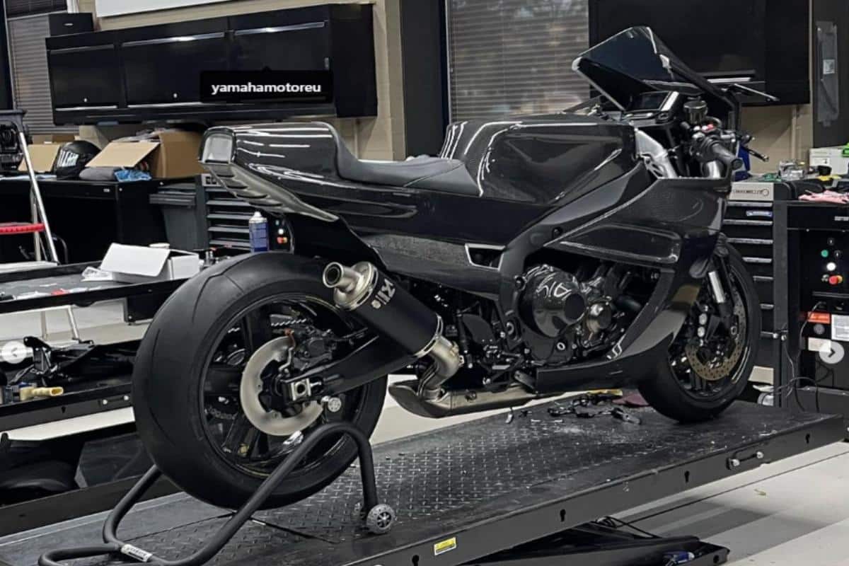 Yamaha XSR900 by Velocity Moto