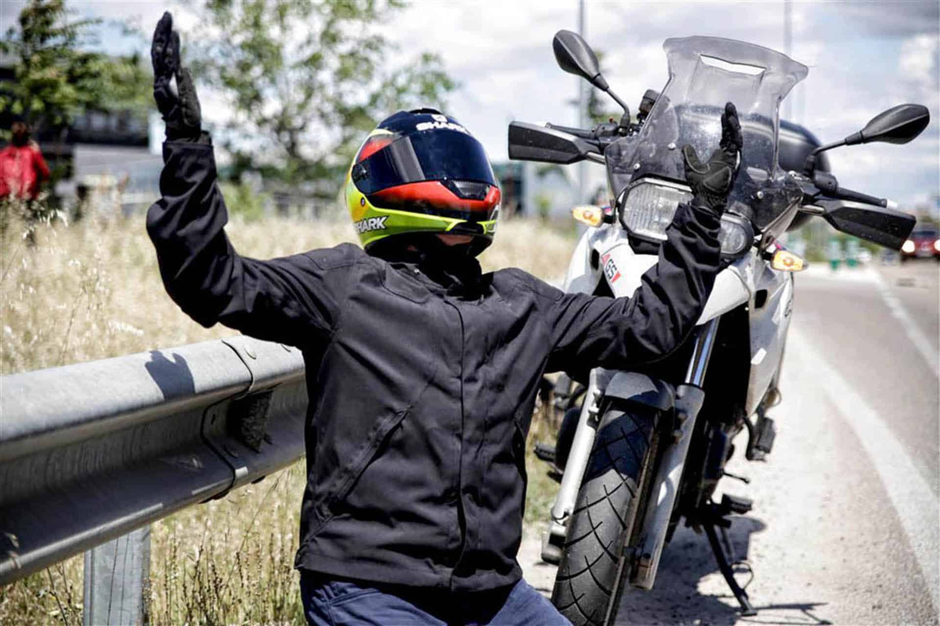 ¿Qué hay detrás del abandono de motos en Reino Unido en las autopistas?