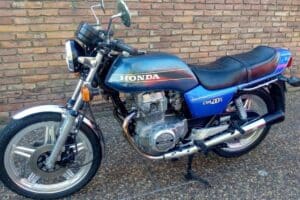 Una Honda CB400 de 1980 en perfecto estado ¿El secreto? Buena genética y cuidados