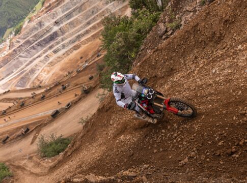Antoine Meo se proclama campeón en Erzbergrodeo a los mandos de una Ducati DesertX