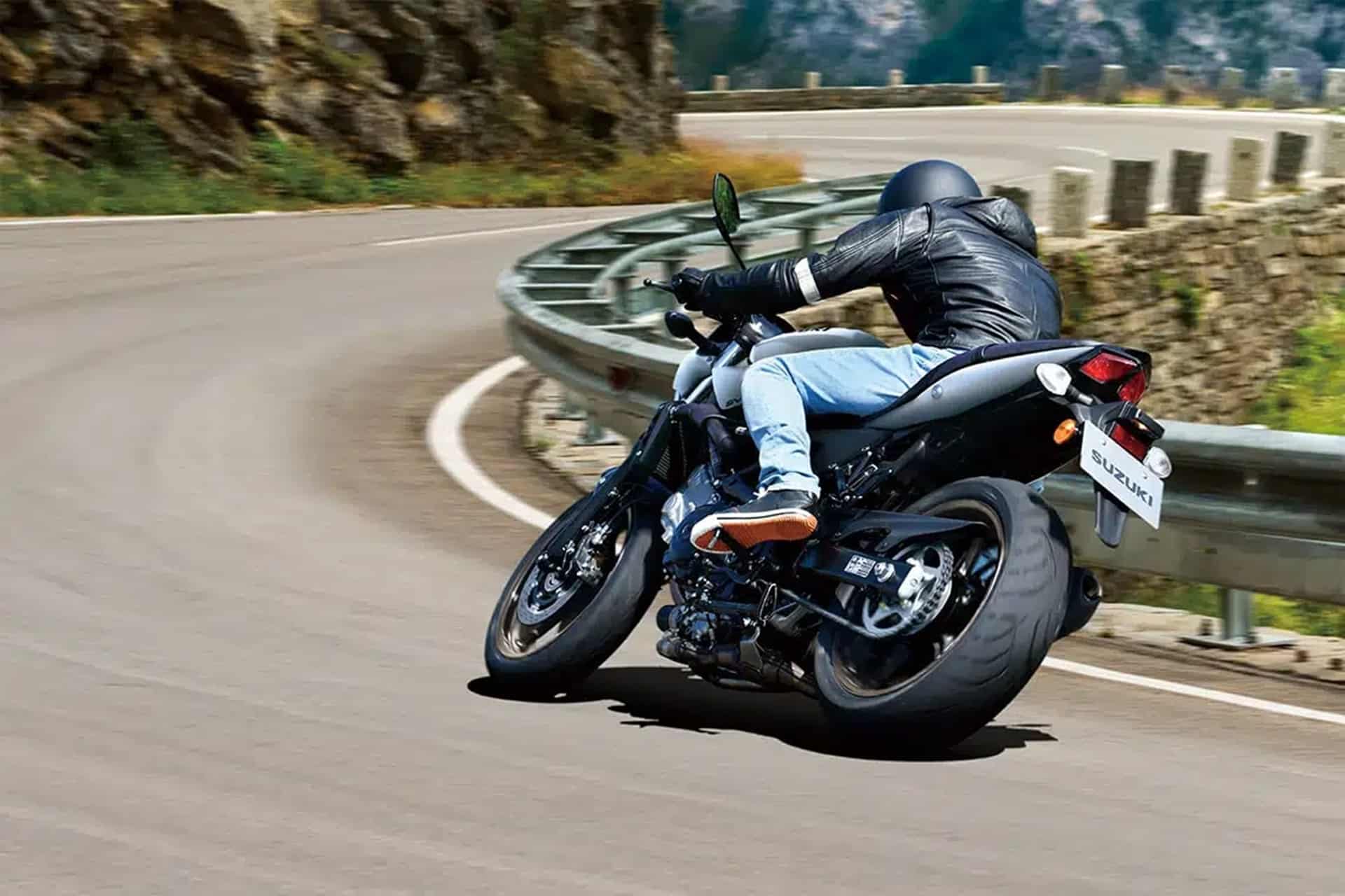 Suzuki SV650X 2023: La icónica naked se renueva un año más