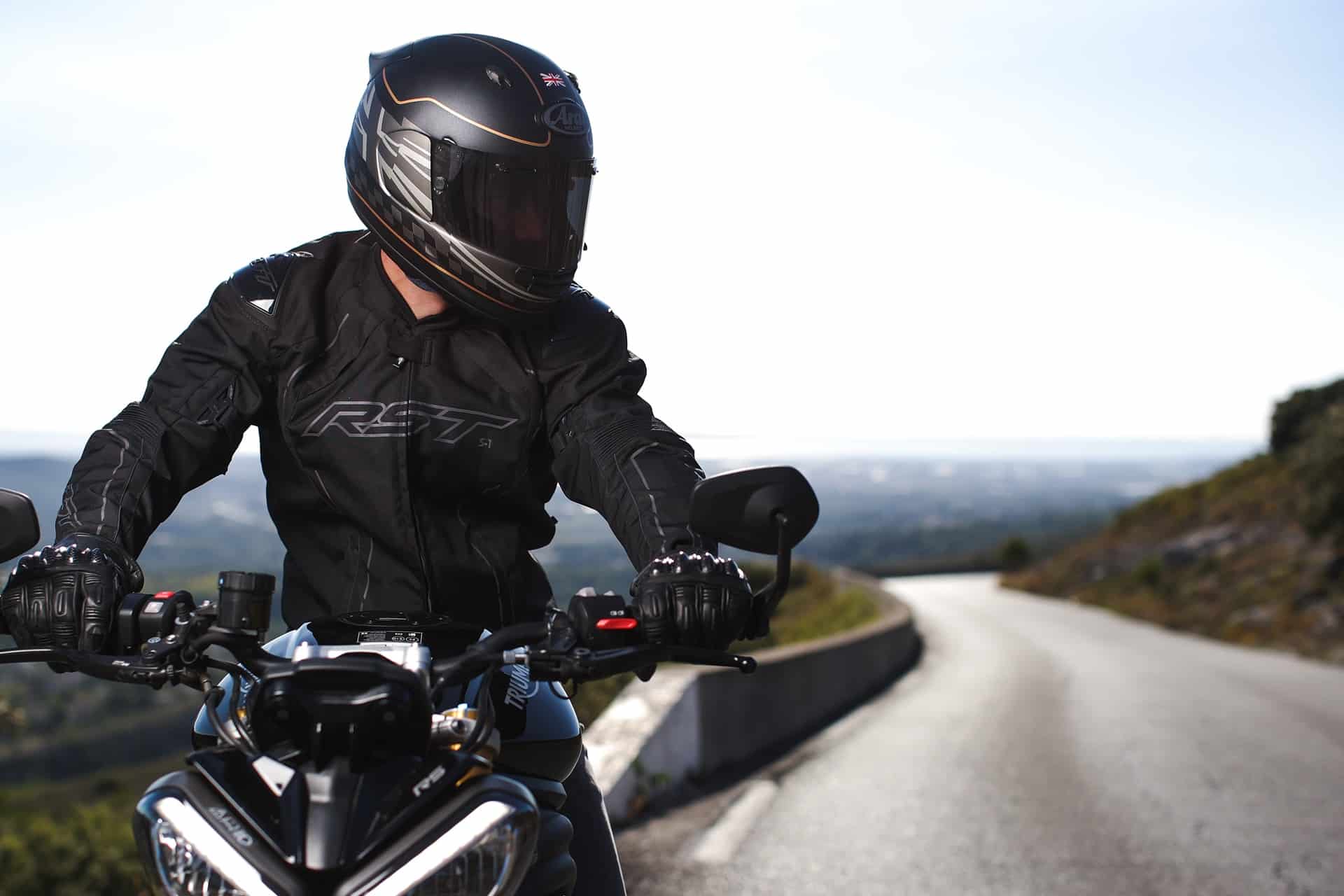 Arai Quantic 2023: Un modelo de carreras para el día a día
