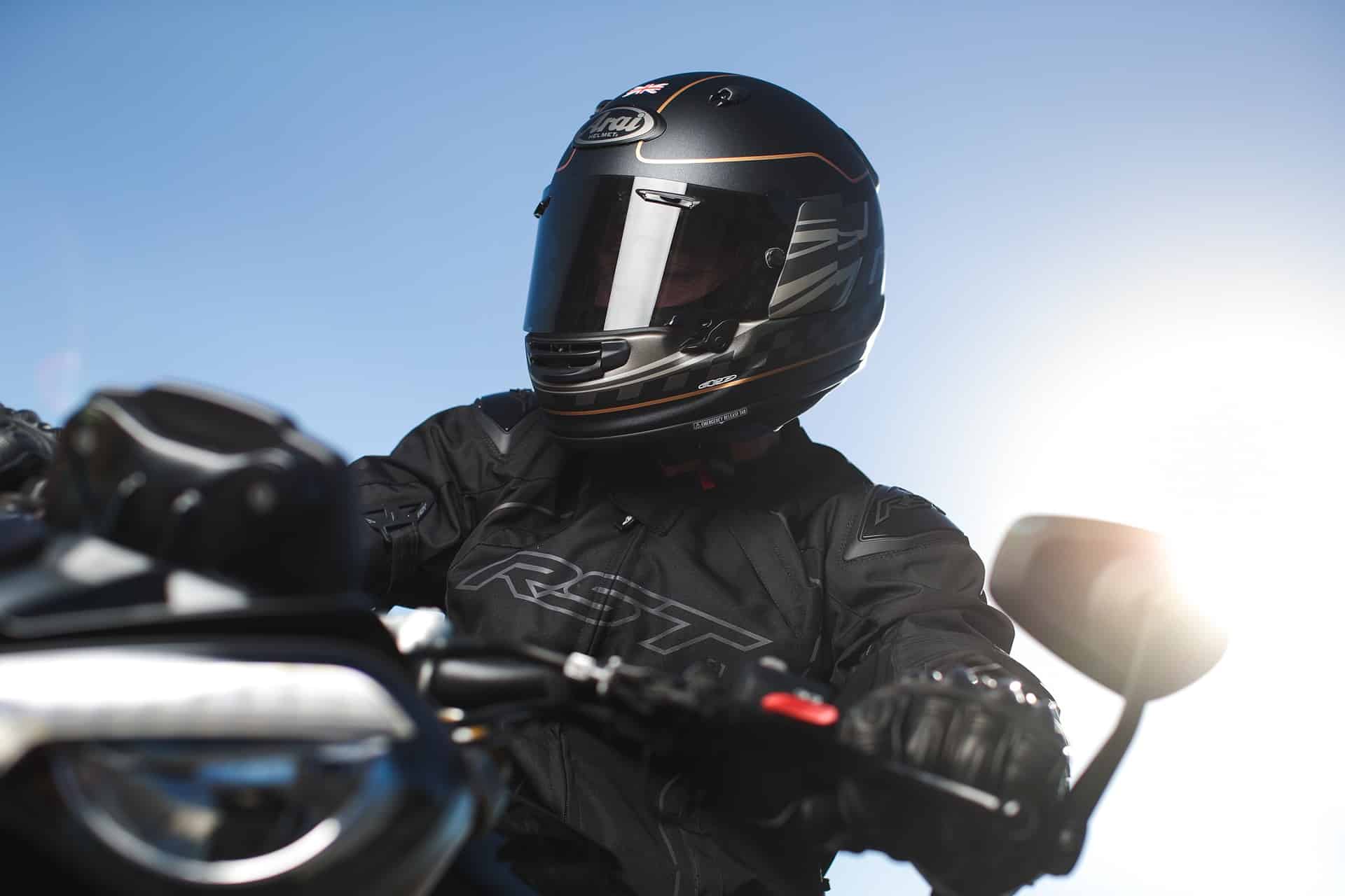 Arai Quantic 2023: Un modelo de carreras para el día a día