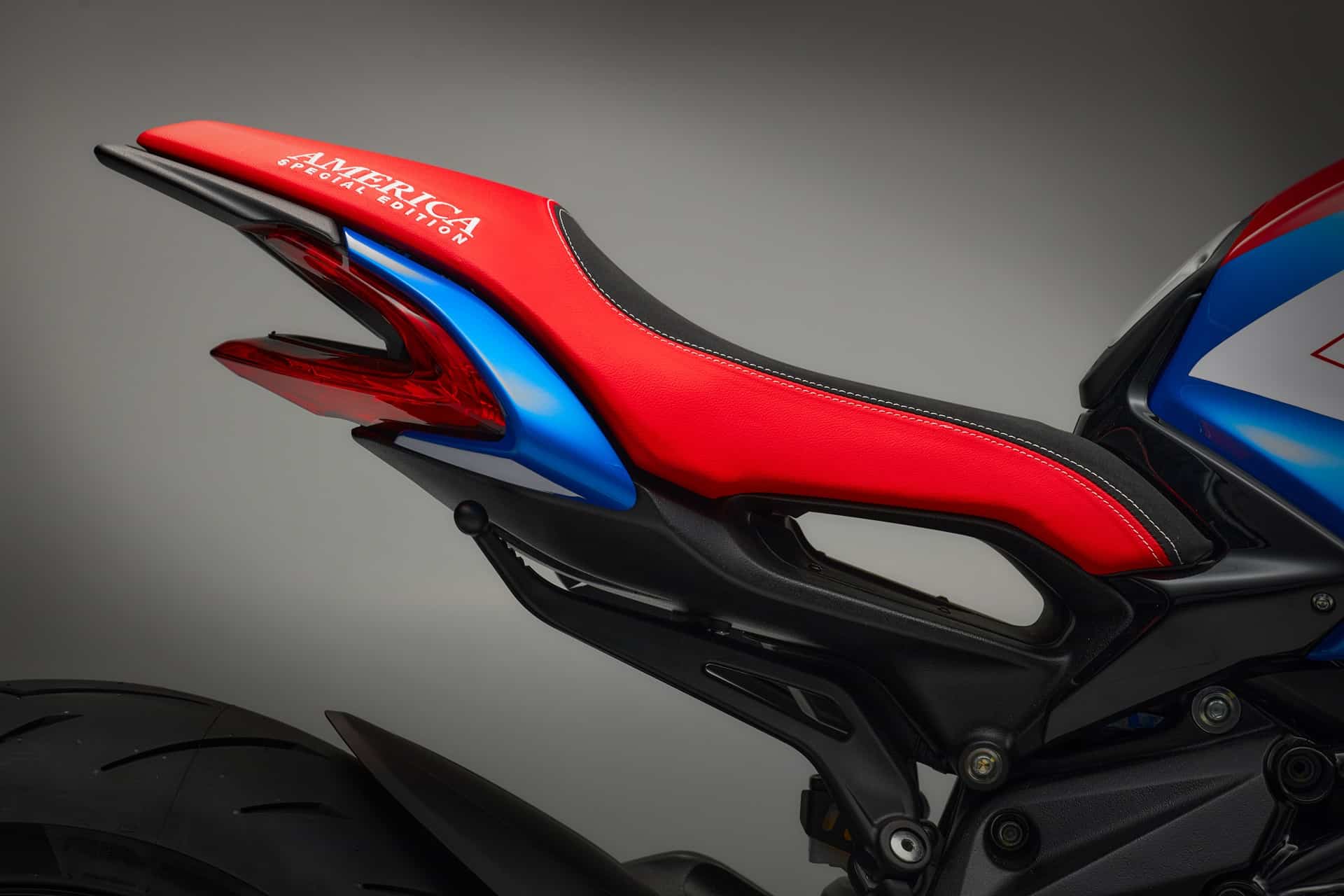 MV Agusta Dragster RR SCS America: Regresan unas siglas muy especiales en forma de edición limitada