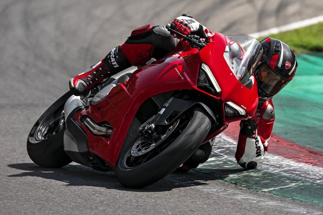 Ducati Panigale V2 2023