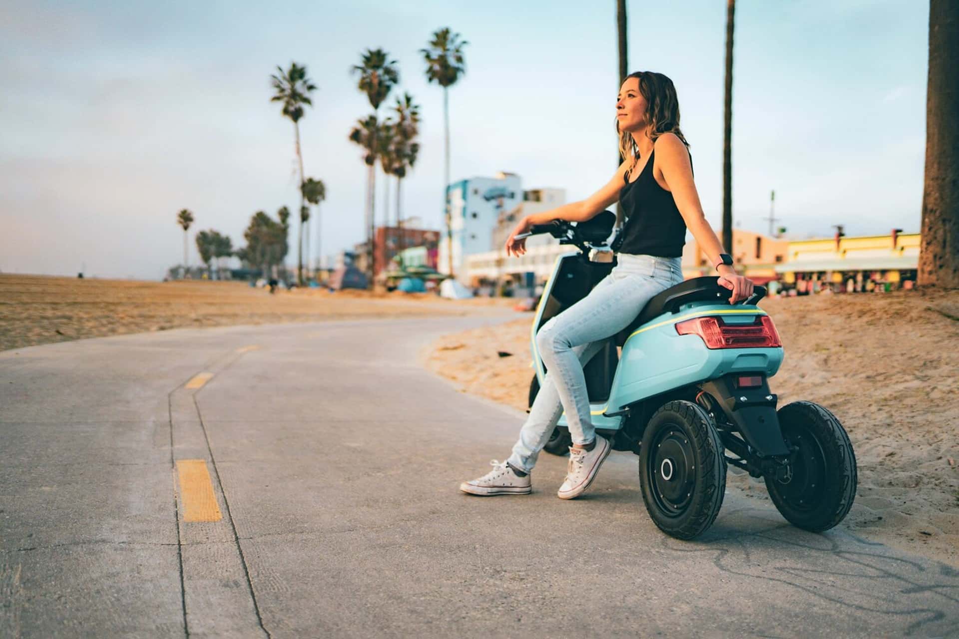 Xoto, el primer scooter eléctrico con sistema de auto estabilización