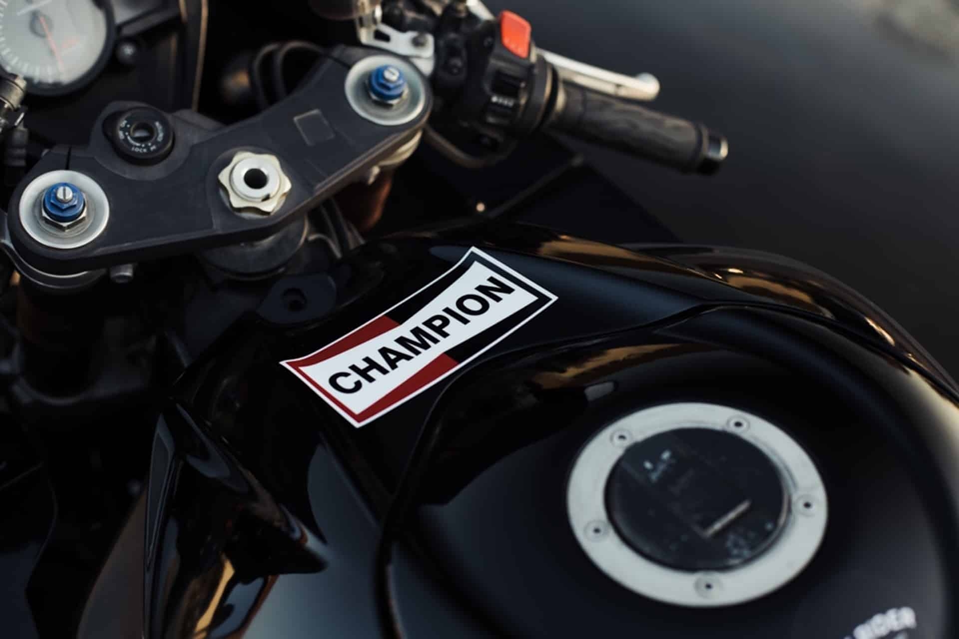 Suzuki GSX-R1000 K7 2007 "Slingshot": "Regreso al pasado 3.0"