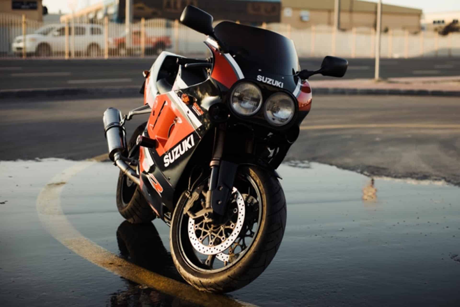 Suzuki GSX-R1000 K7 2007 "Slingshot": "Regreso al pasado 3.0"