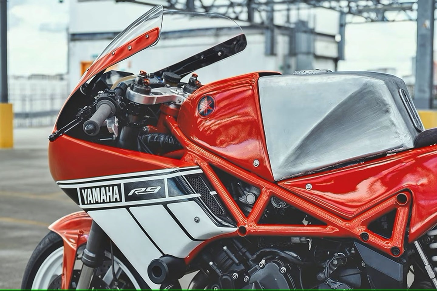 Yamaha R9 de Sebastian Hipperson