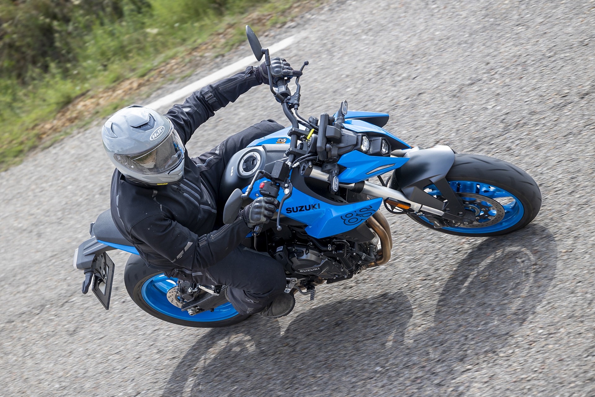 Comparativa Suzuki GSX8S / Honda CB750 Hornet
