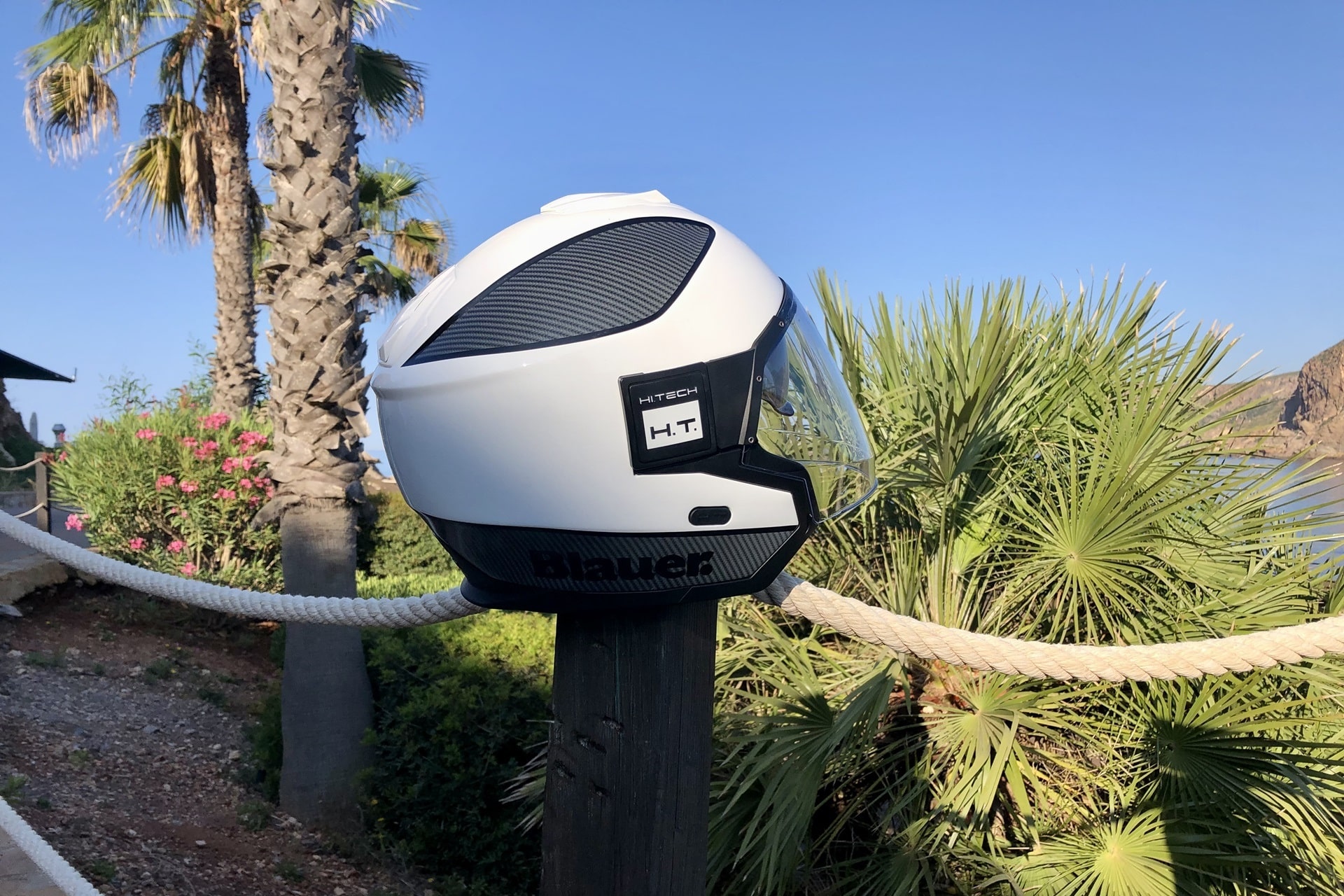 Prueba casco Blauer HT Solo BTR: Seguridad y estilo pueden ser compatibles