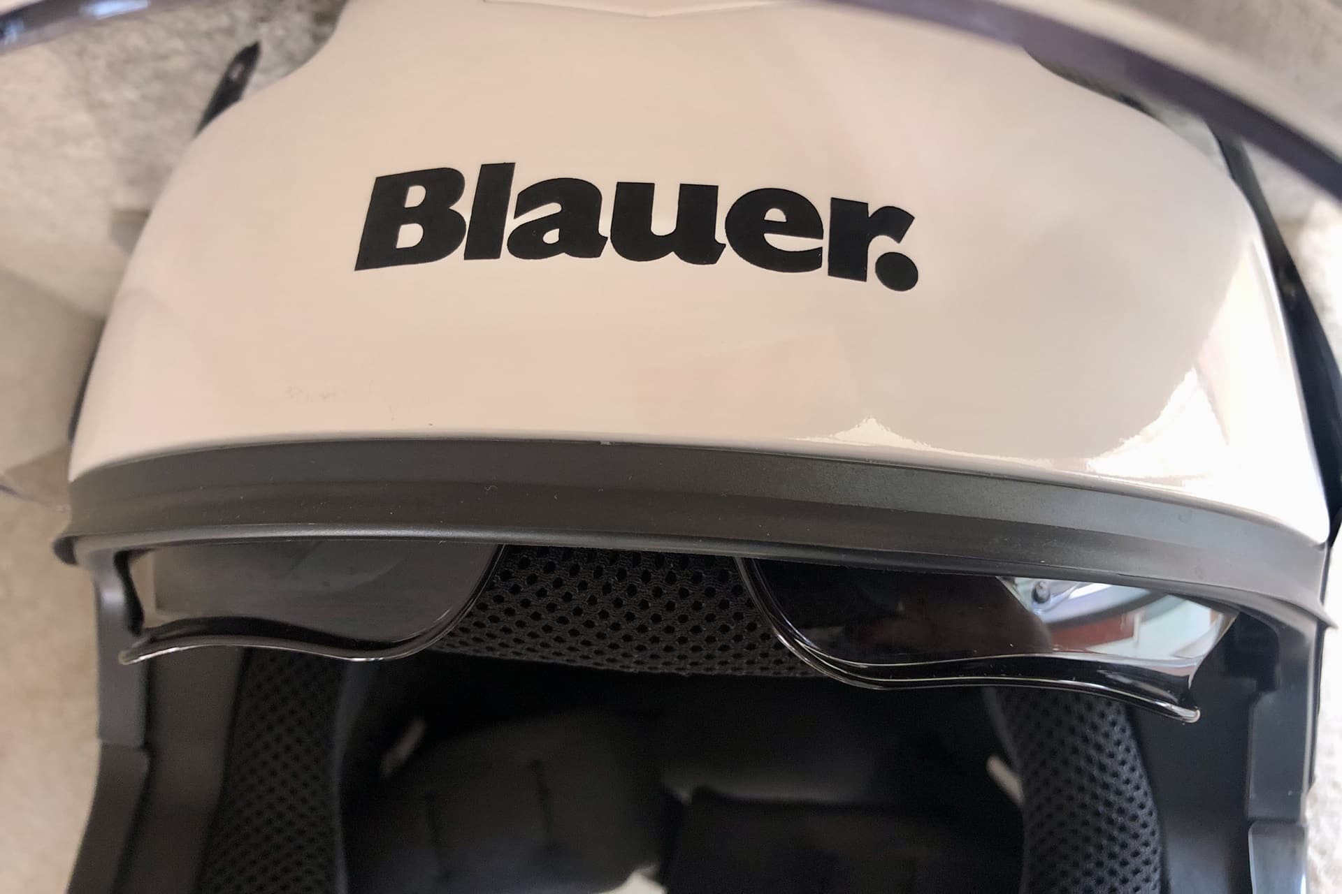 Prueba casco Blauer HT Solo BTR: Seguridad y estilo pueden ser compatibles