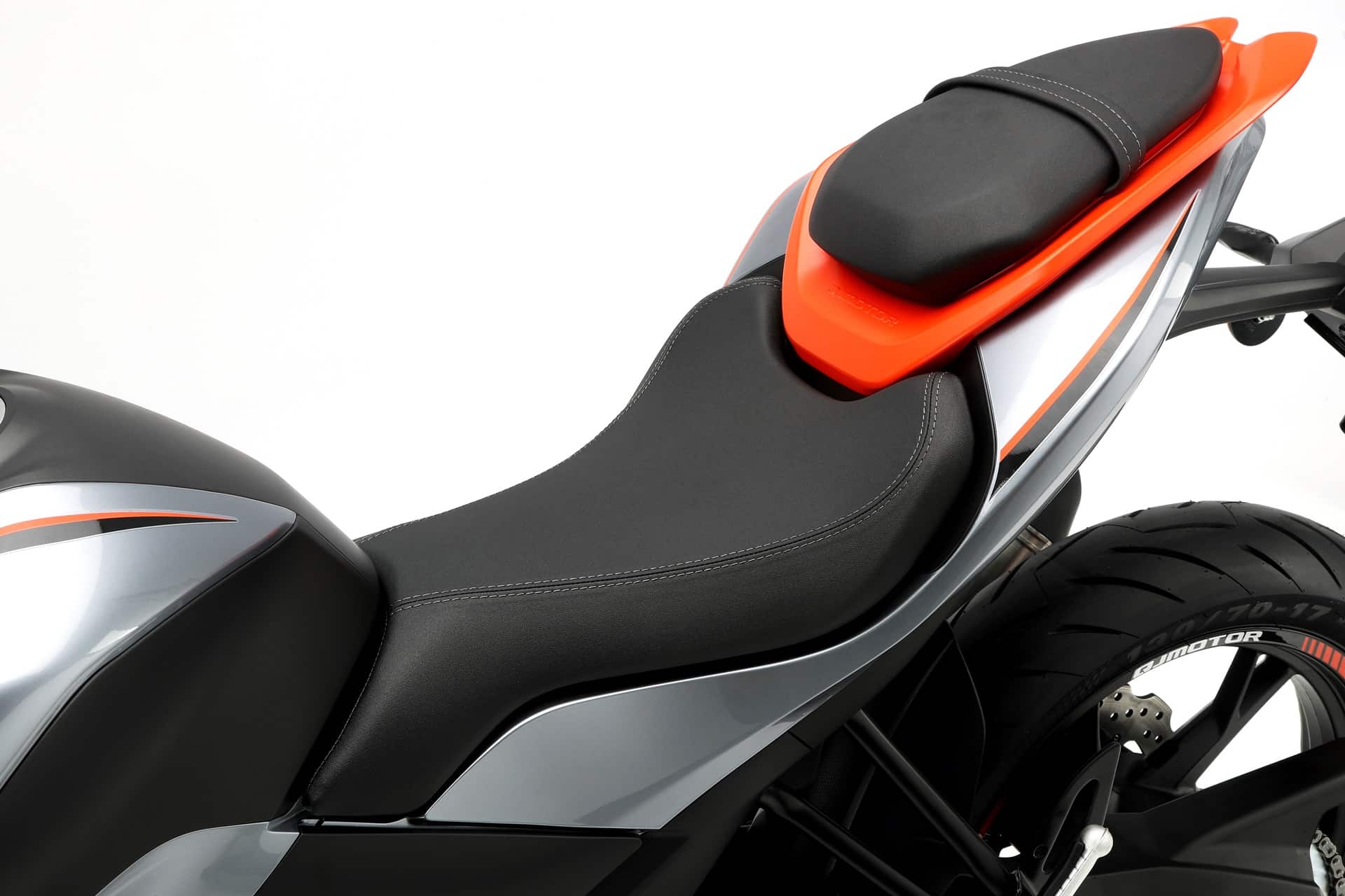 QJMOTOR SRK 125 S