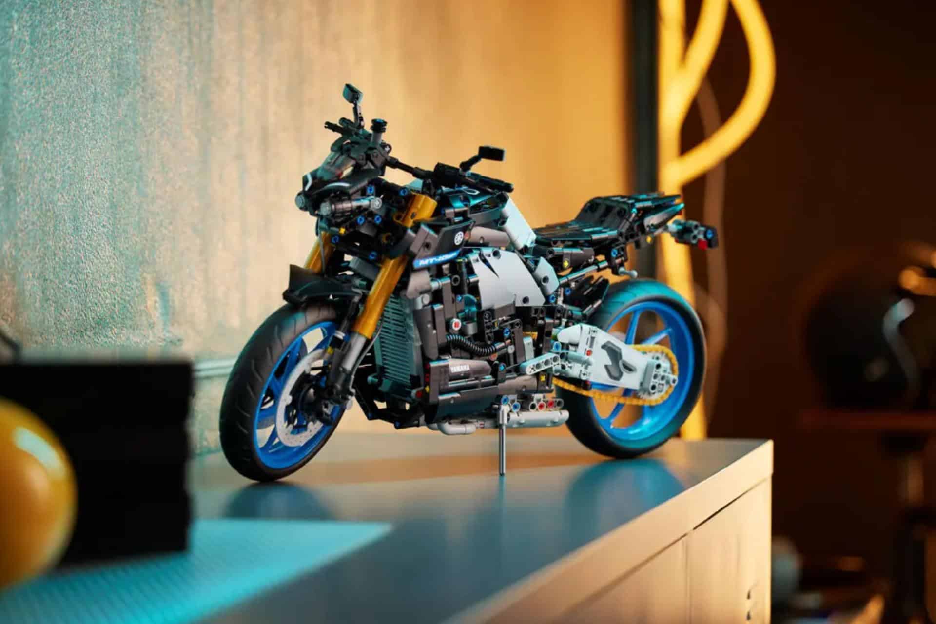 LEGO Technic Yamaha MT-10