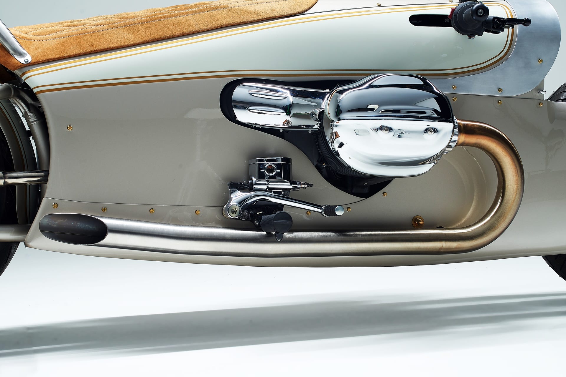 BMW R 18 The Crown: La customización, obra de Dirk Oehlerking, para celebrar el centenario de la marca