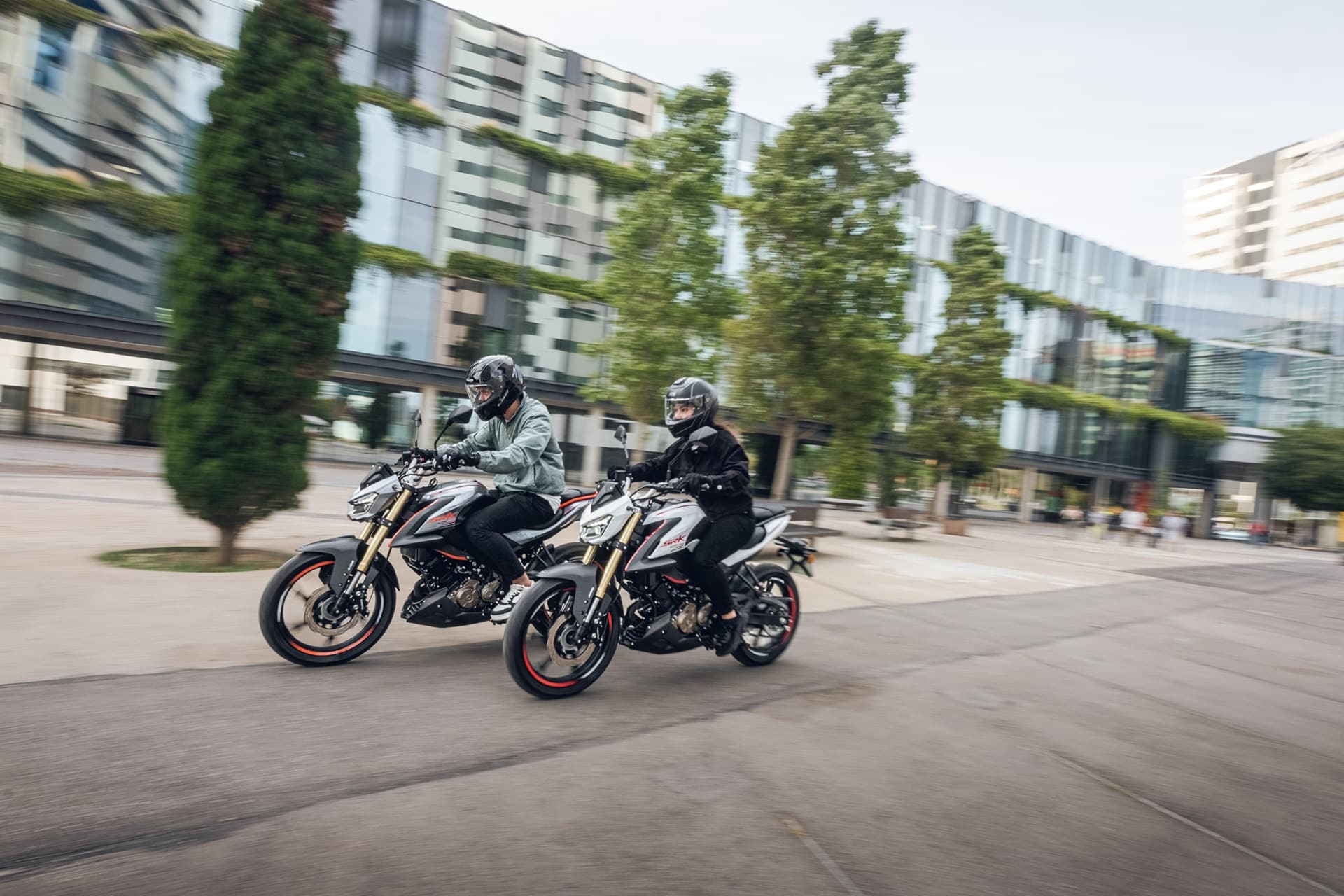 QJMOTOR SRK 125 S