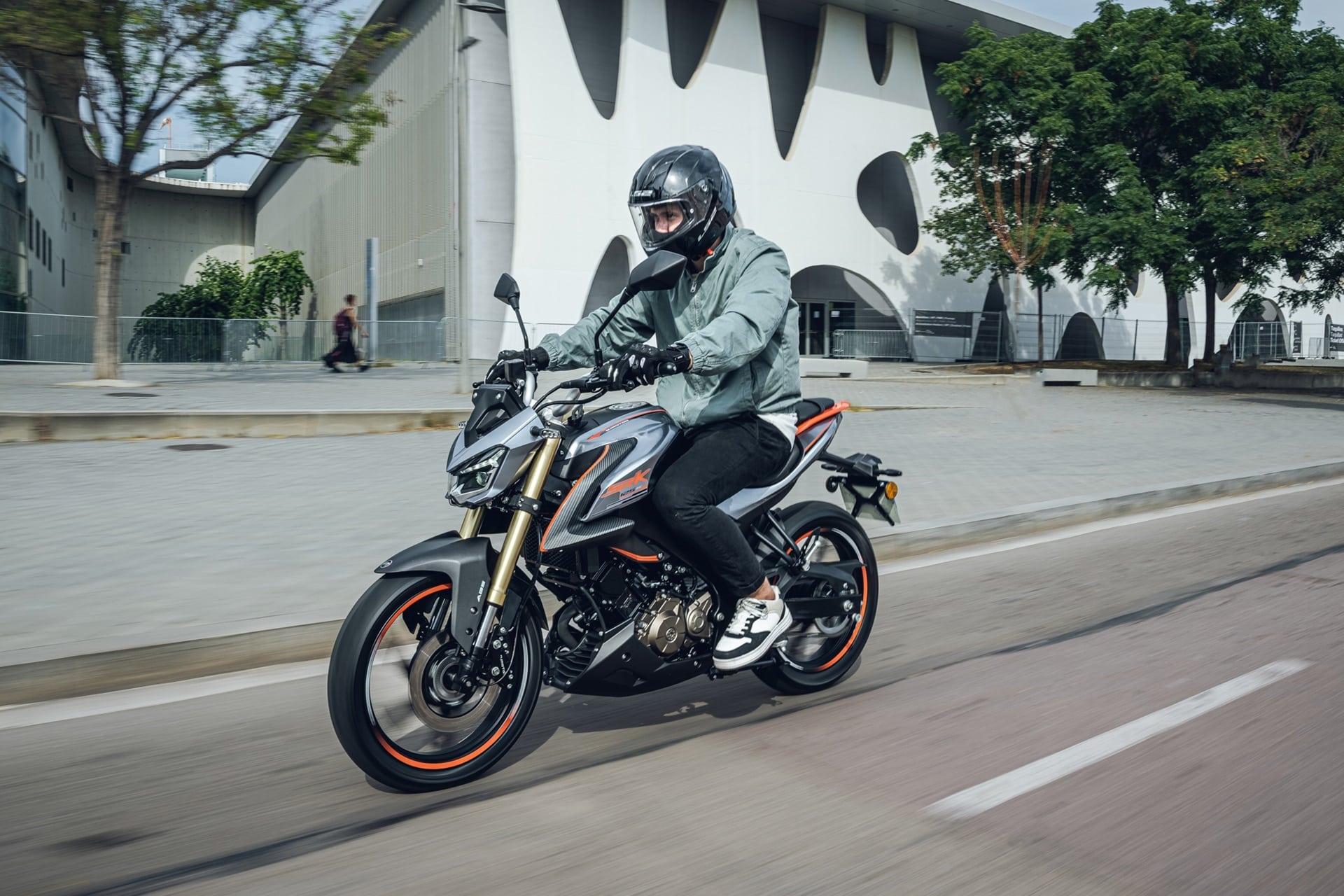 QJMOTOR SRK 125 S