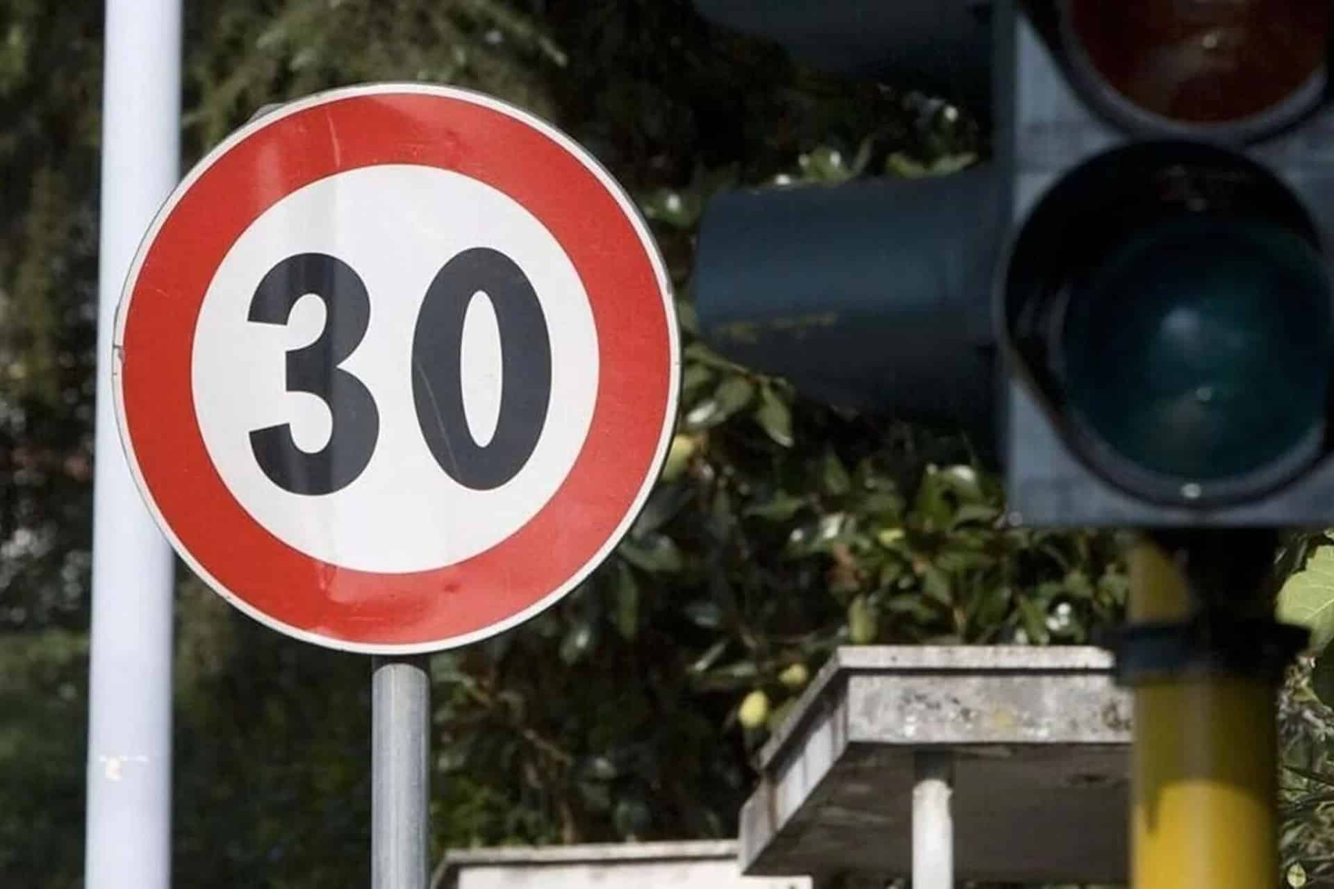 Milán se alza en apoyo a los usuarios de motocicleta