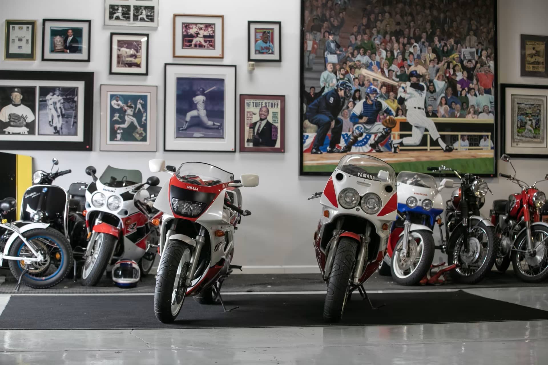 Yamaha FZR-R 750 OW01 y FZR400 RR-SP de 1990