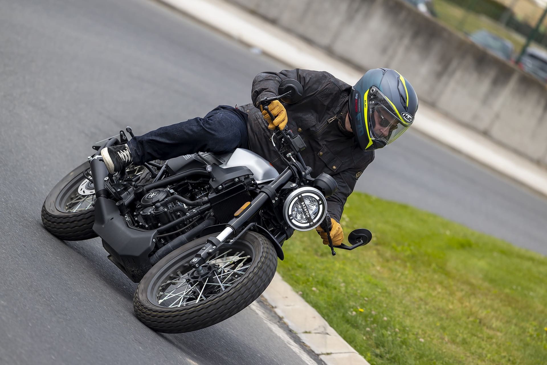 Prueba Brixton Crossfire 125