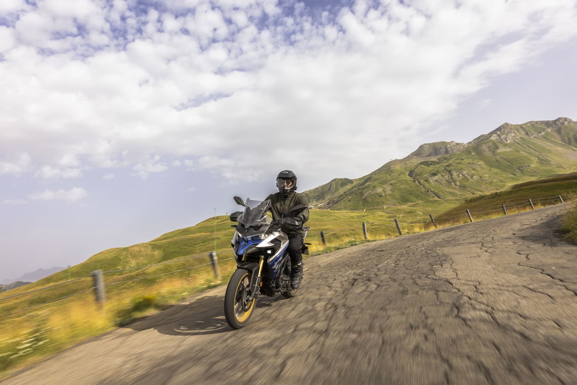 Prueba Voge 525 DSX 2023