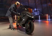 Si tienes una moto eléctrica no pierdas de vista los cables ¡los roban!