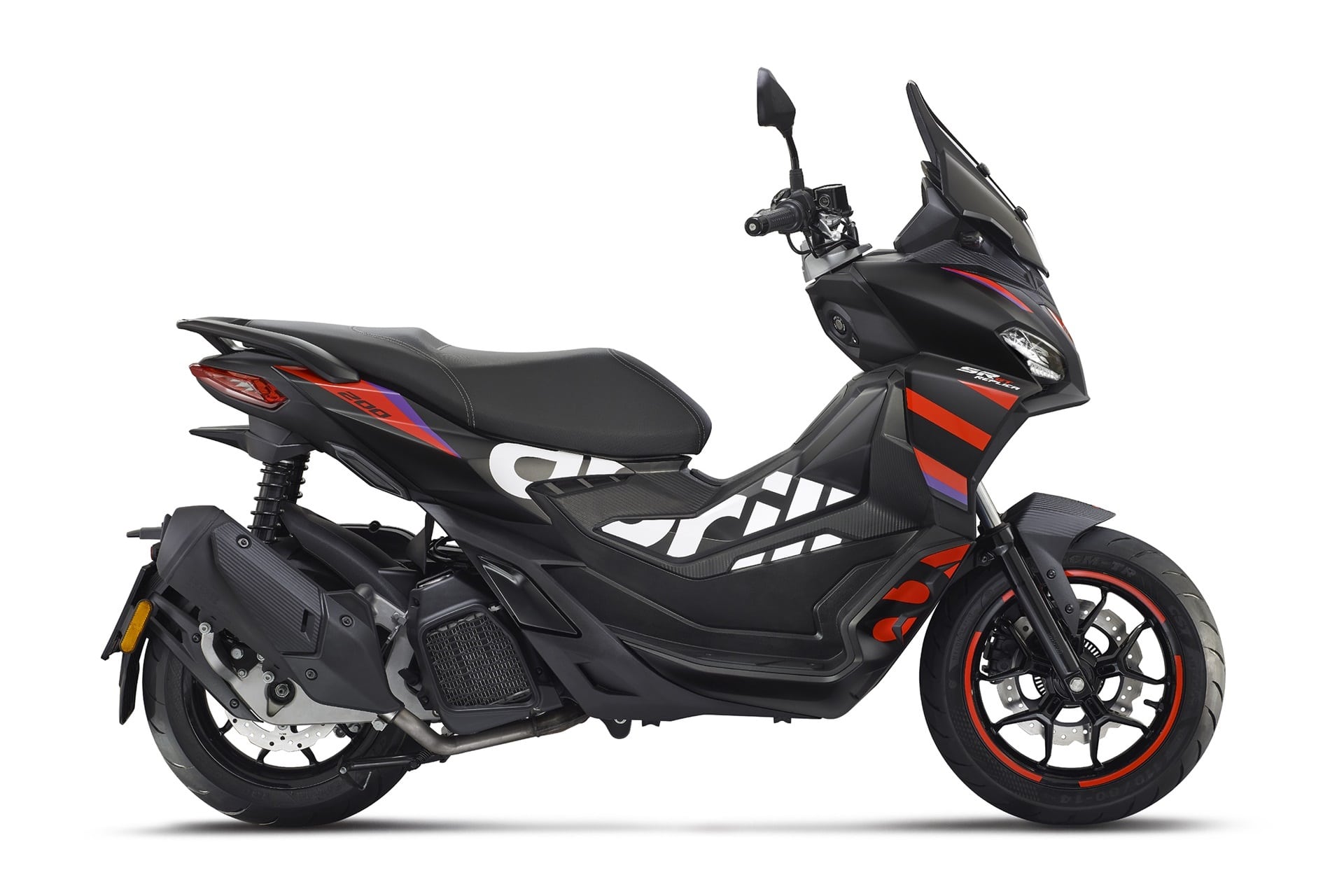 Nuevas Aprilia SR GT Réplica 125 cc y 200 cc: Aventura urbana con un toque racing