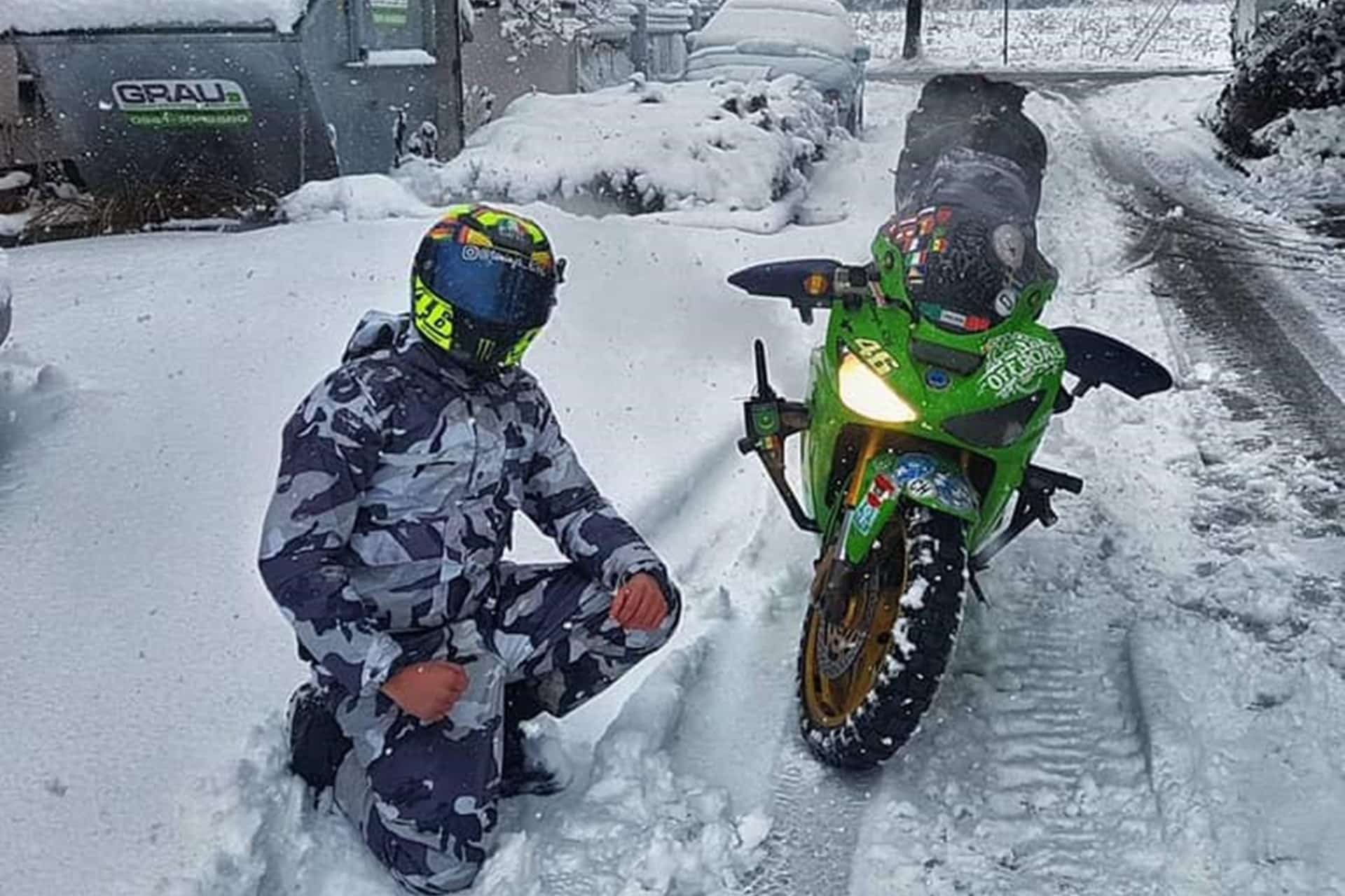 ¿A que no te das la vuelta al mundo en una Kawasaki ZX-6R Ninja?... Aguántame el cubata