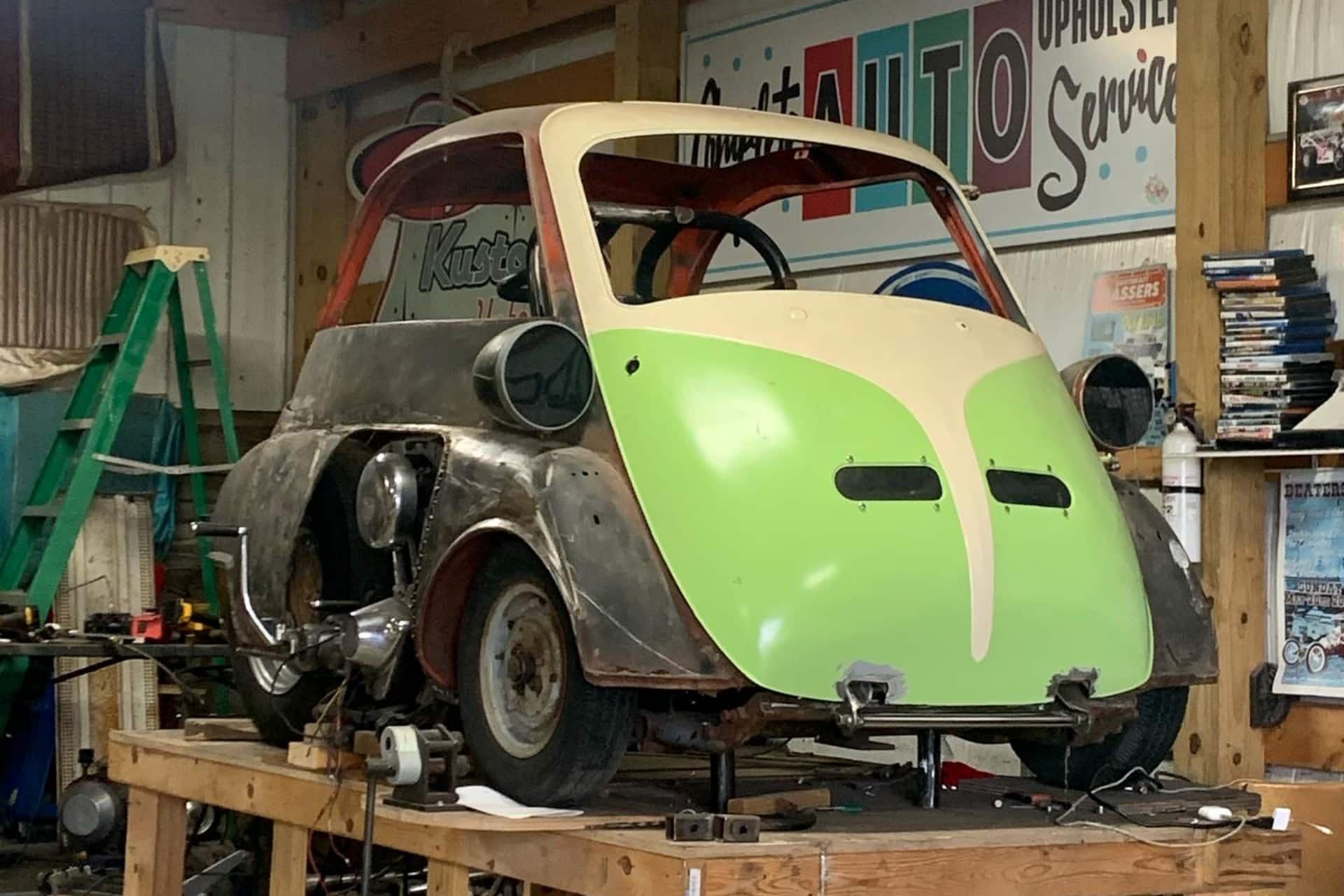BMW Isetta Harley-Davidson by Paper to Pavement