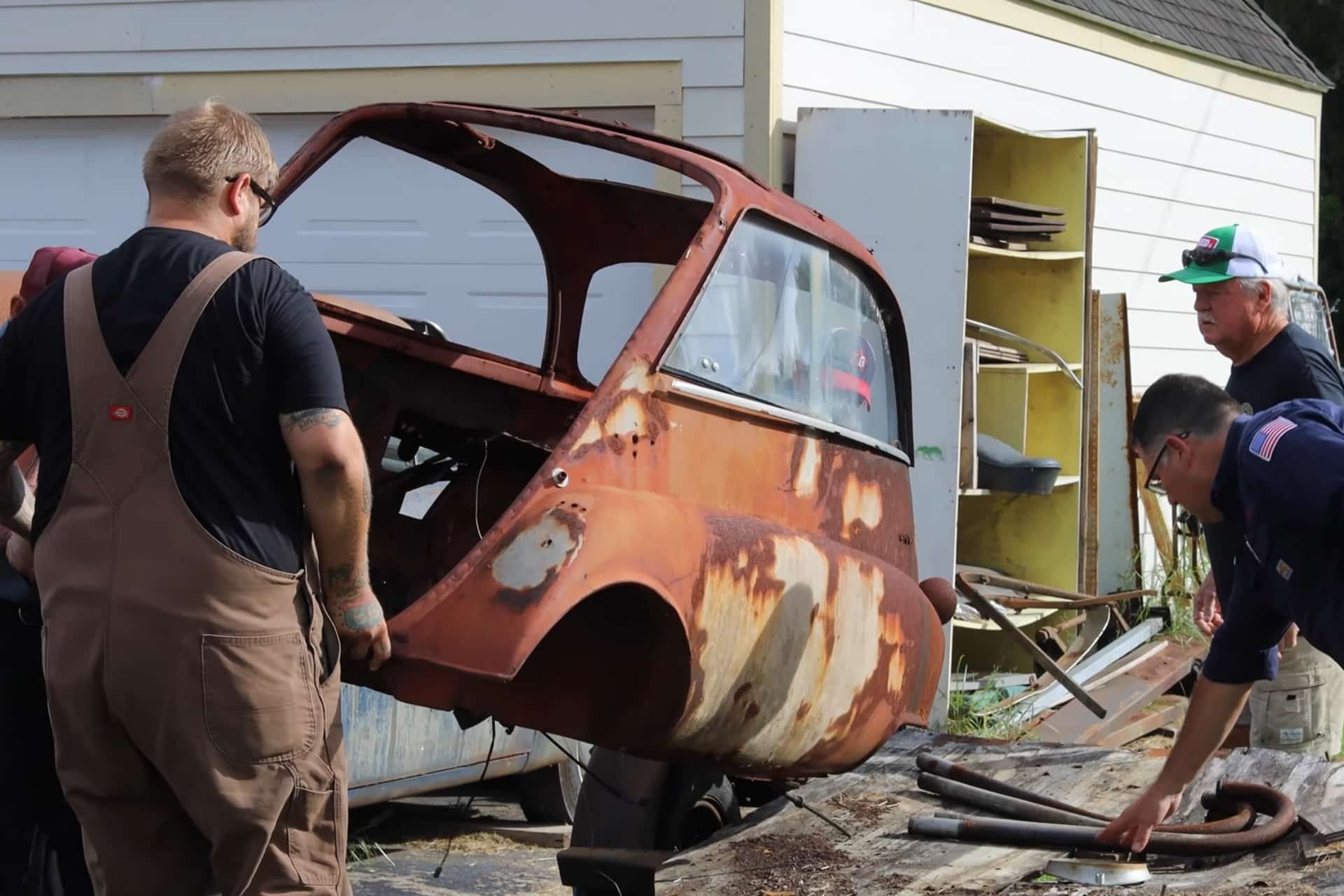 BMW Isetta Harley-Davidson by Paper to Pavement