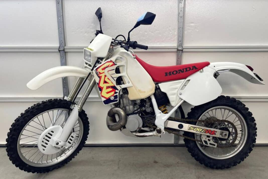 Motos de ensueño a la venta: Una Honda CR500 2T para circular por la calle