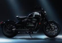 La moto va un paso más lejos que la versión estándar