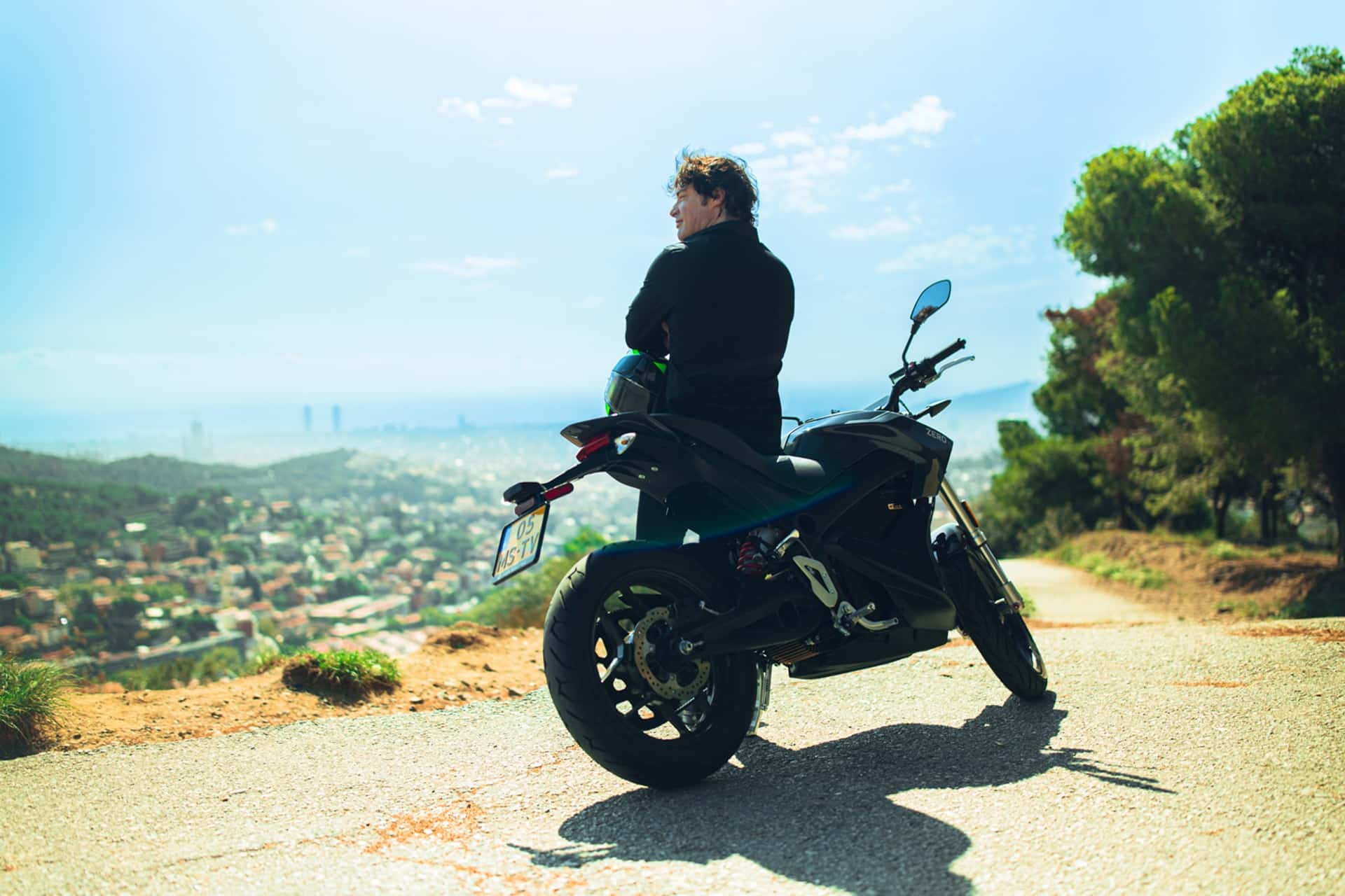 Jordi Cruz se pasa a la movilidad eléctrica a los mandos de una Zero S