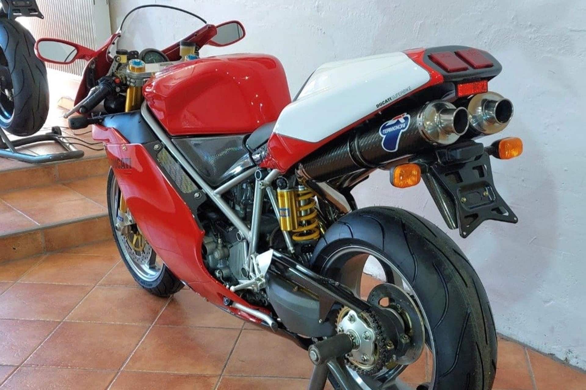 Motos de ensueño a la venta: Ducati 998R de 2003 Nº 628/700
