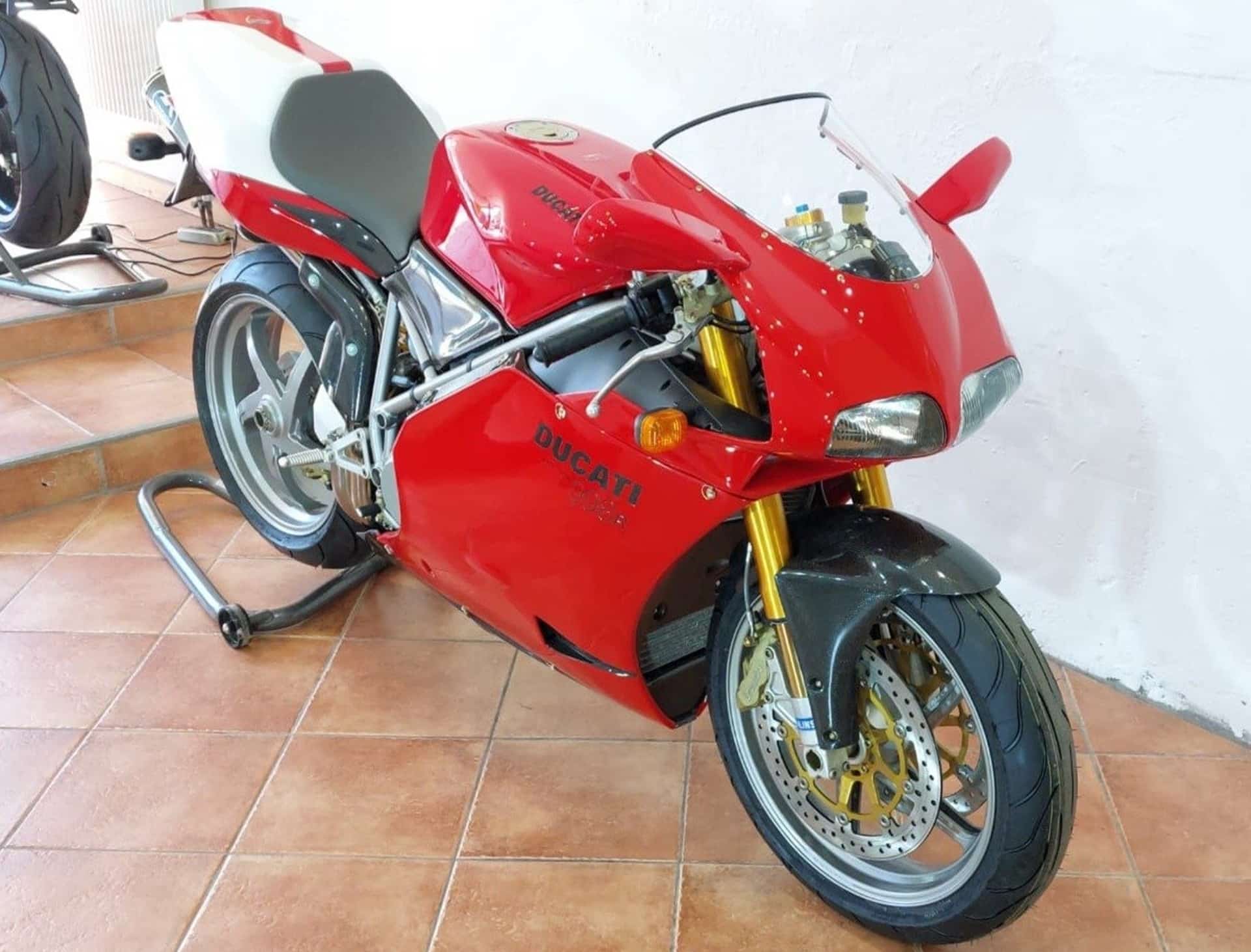 Motos de ensueño a la venta: Ducati 998R de 2003 Nº 628/700