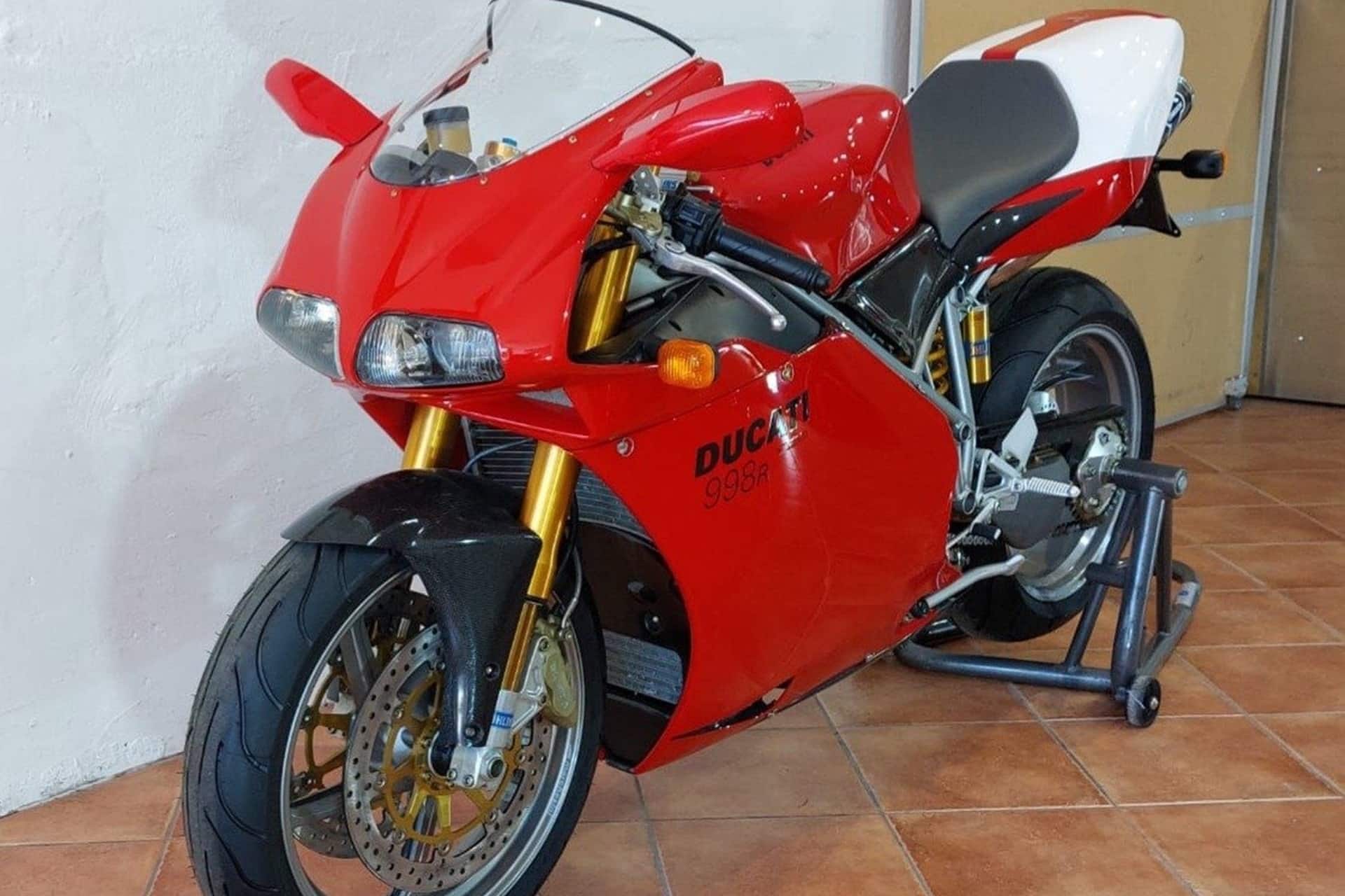 Motos de ensueño a la venta: Ducati 998R de 2003 Nº 628/700