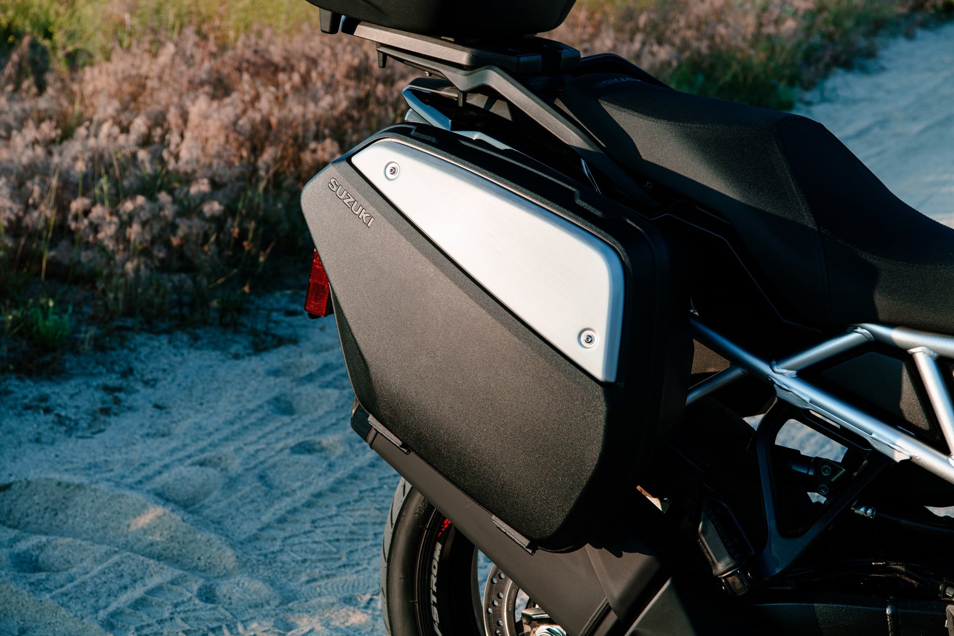 Suzuki V-STROM 800 TECH 2024