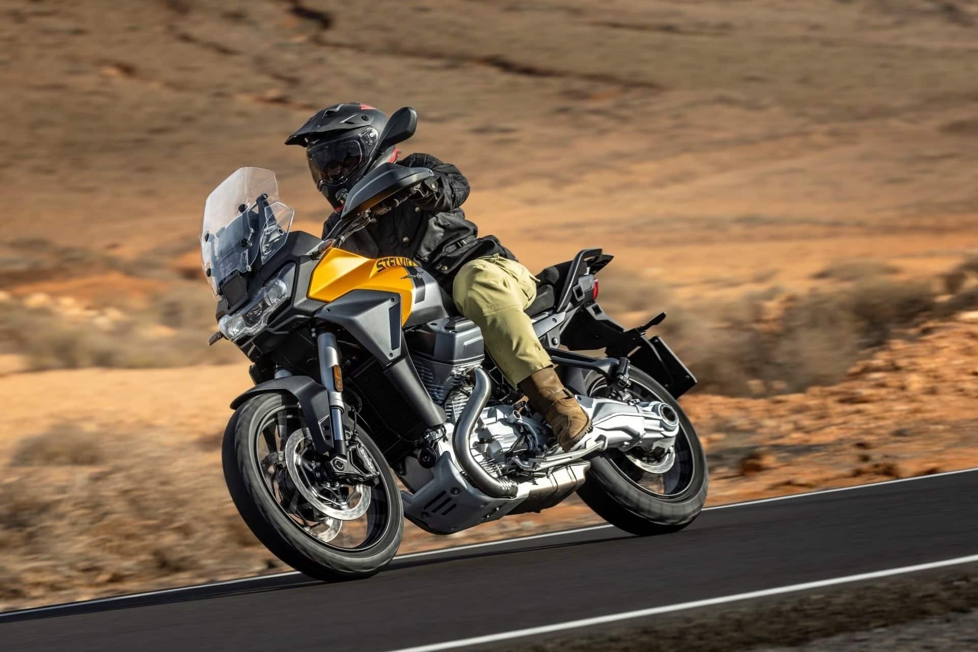 Moto Guzzi Stelvio 2024