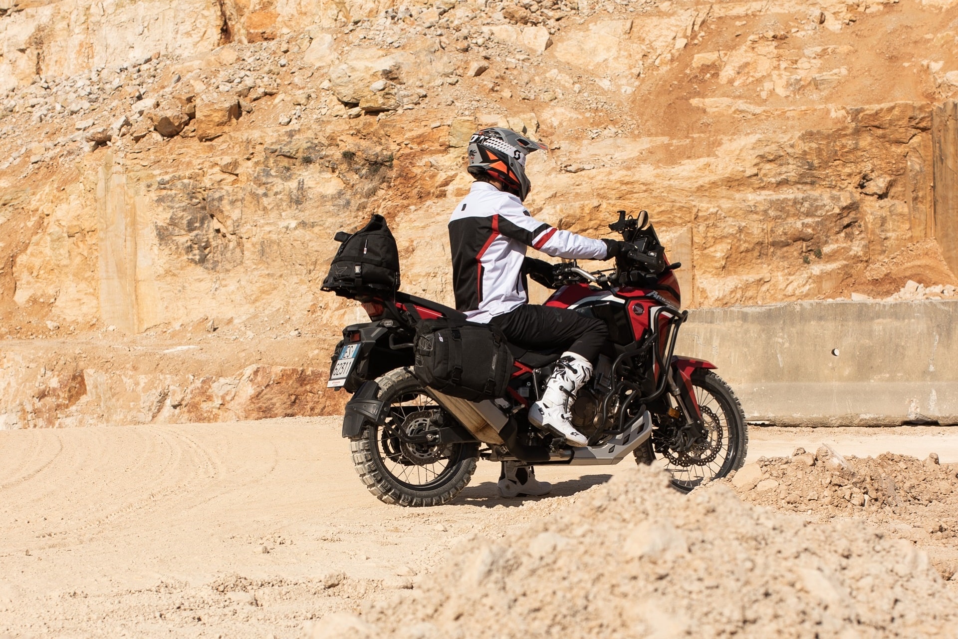 Equipa tu Africa Twin con la gama de accesorios Kappa