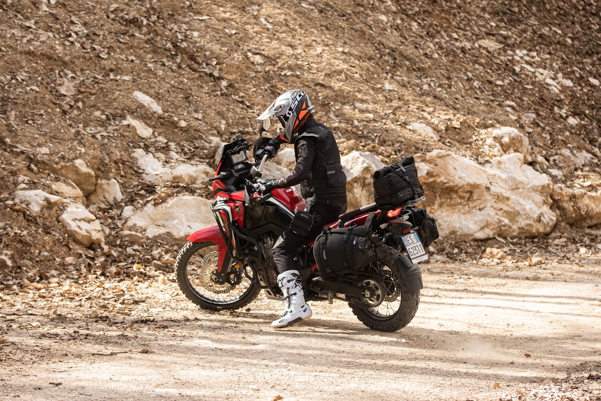 Equipa tu Africa Twin con la gama de accesorios Kappa