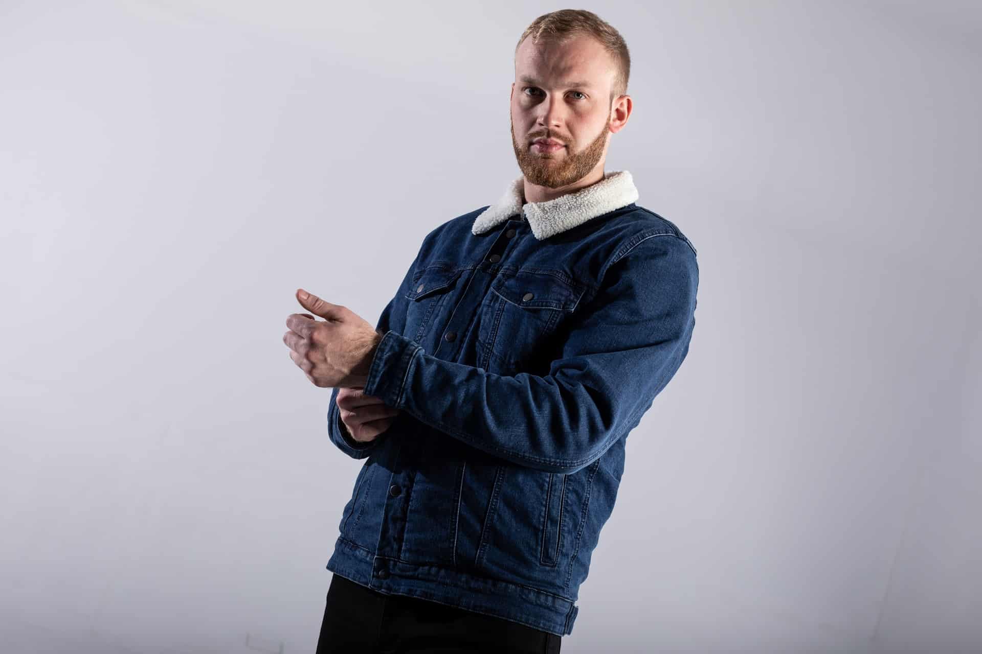 RST, de la mano de Bihr, nos ofrece una extensa linea de productos casual para esta nueva temporada