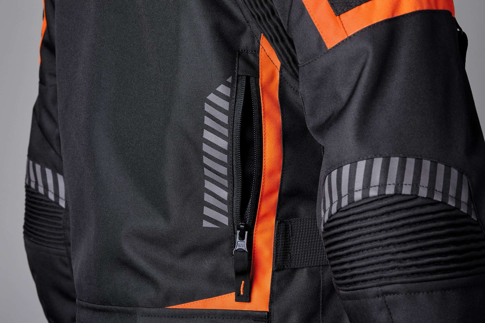 RST Maverick EVO: El nuevo traje todoterreno de la firma británica