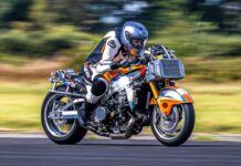 becci ellis en su hayabusa record de velocidad