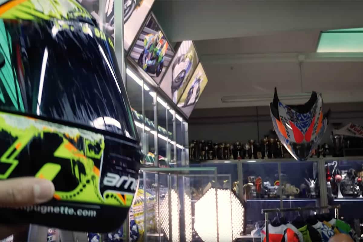En la colección no solamente hay cascos