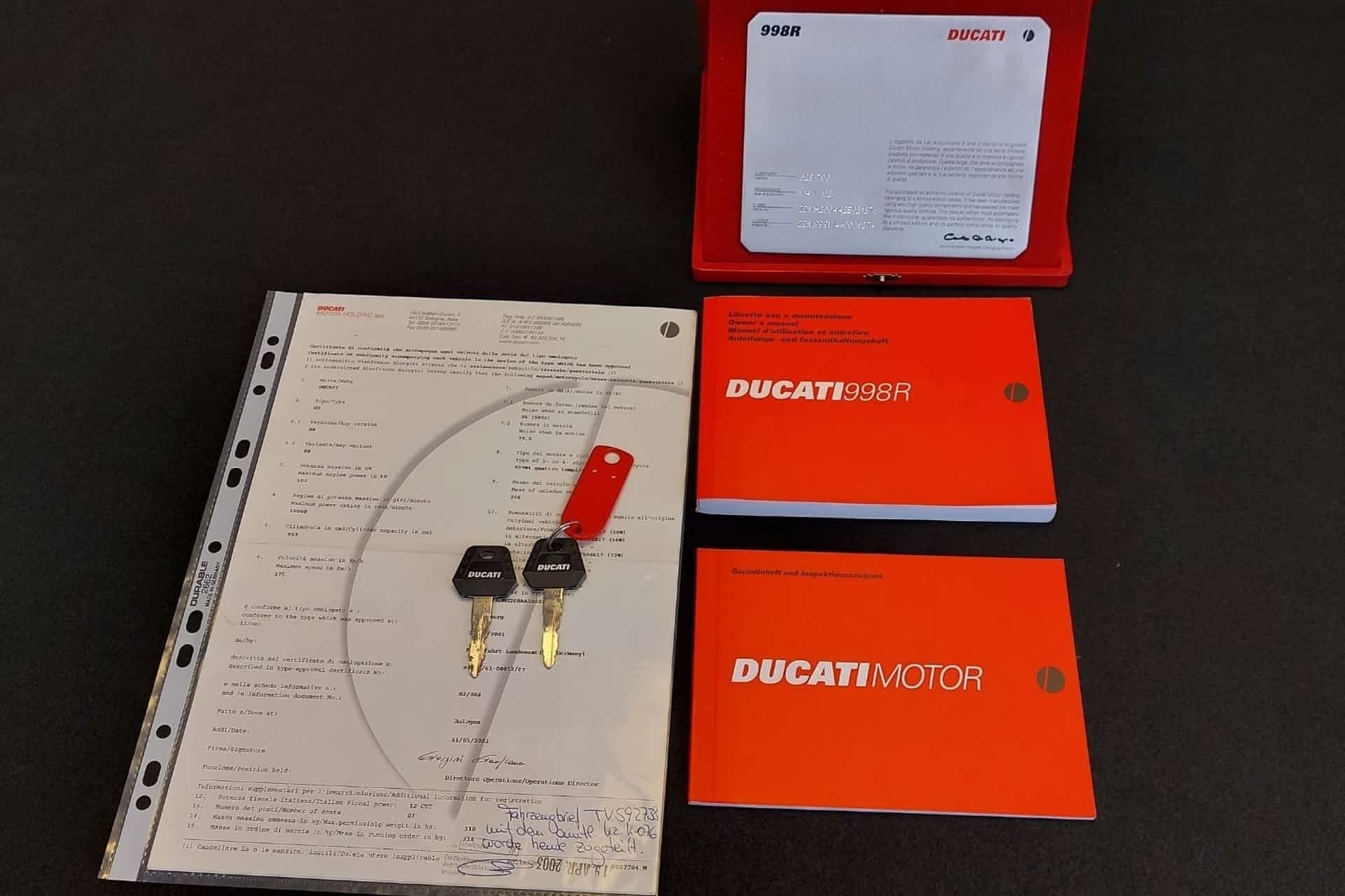 Motos de ensueño a la venta: Ducati 998R de 2003 Nº 628/700