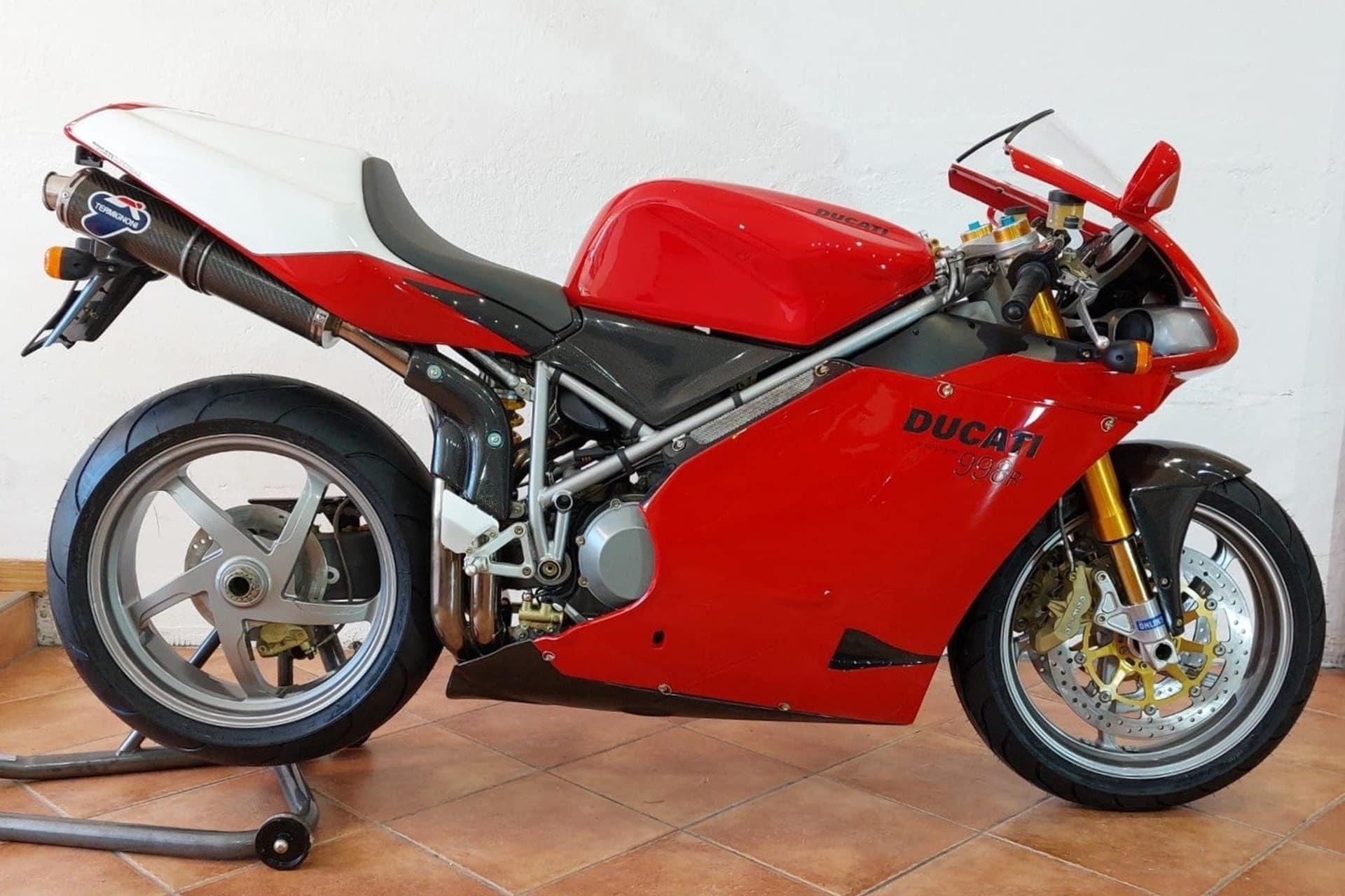 Motos de ensueño a la venta: Ducati 998R de 2003 Nº 628/700