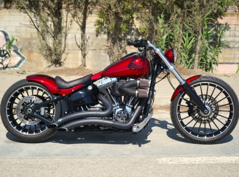 Harley Breakout Candy Red Llamativo y elegante a partes iguales