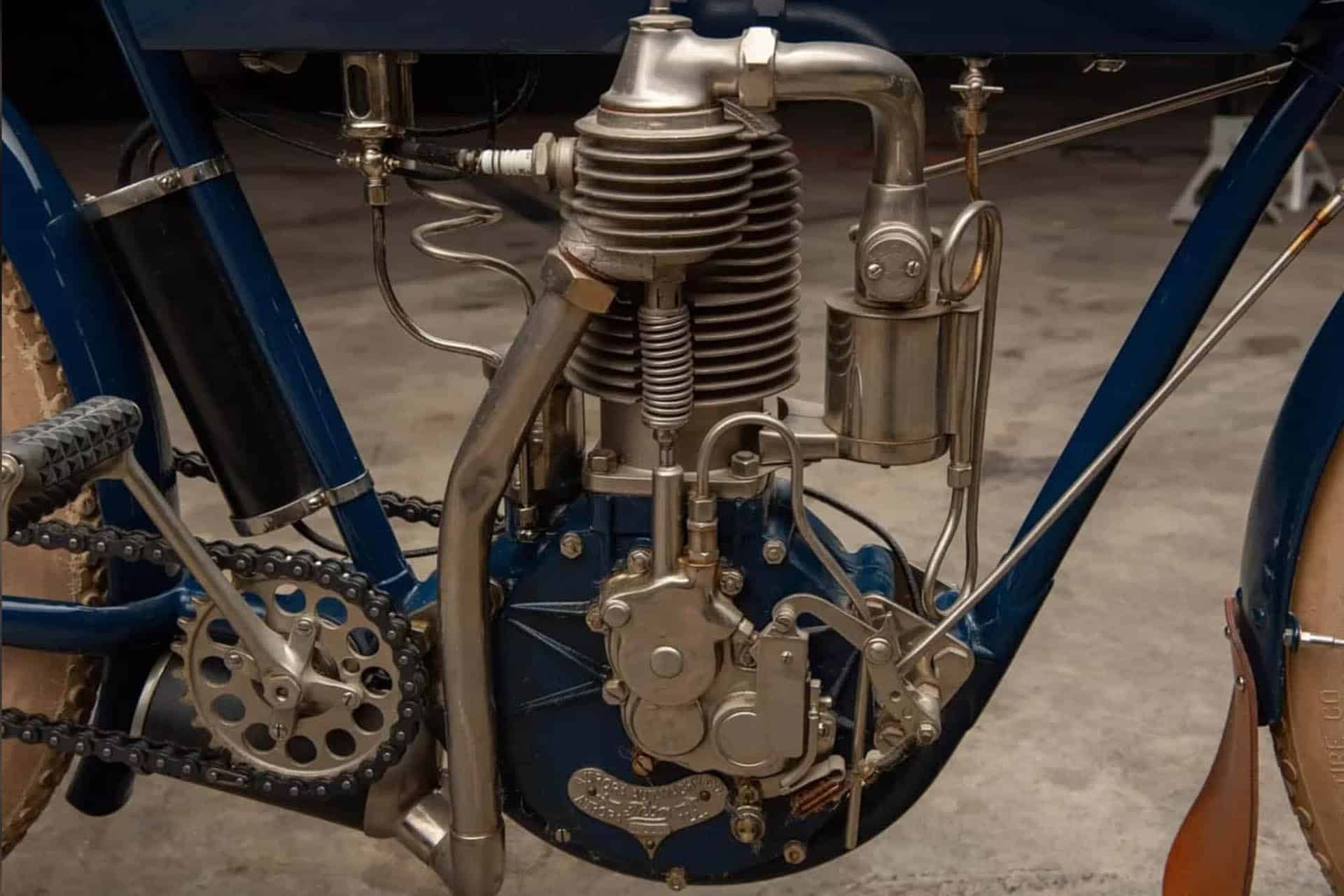Las primeras motos eran puro ingenio y mucho más complejas de lo que podríamos imaginar